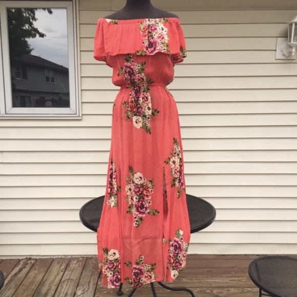 Off-Shoulder floral Maxi Dress - Picture 4 of 6